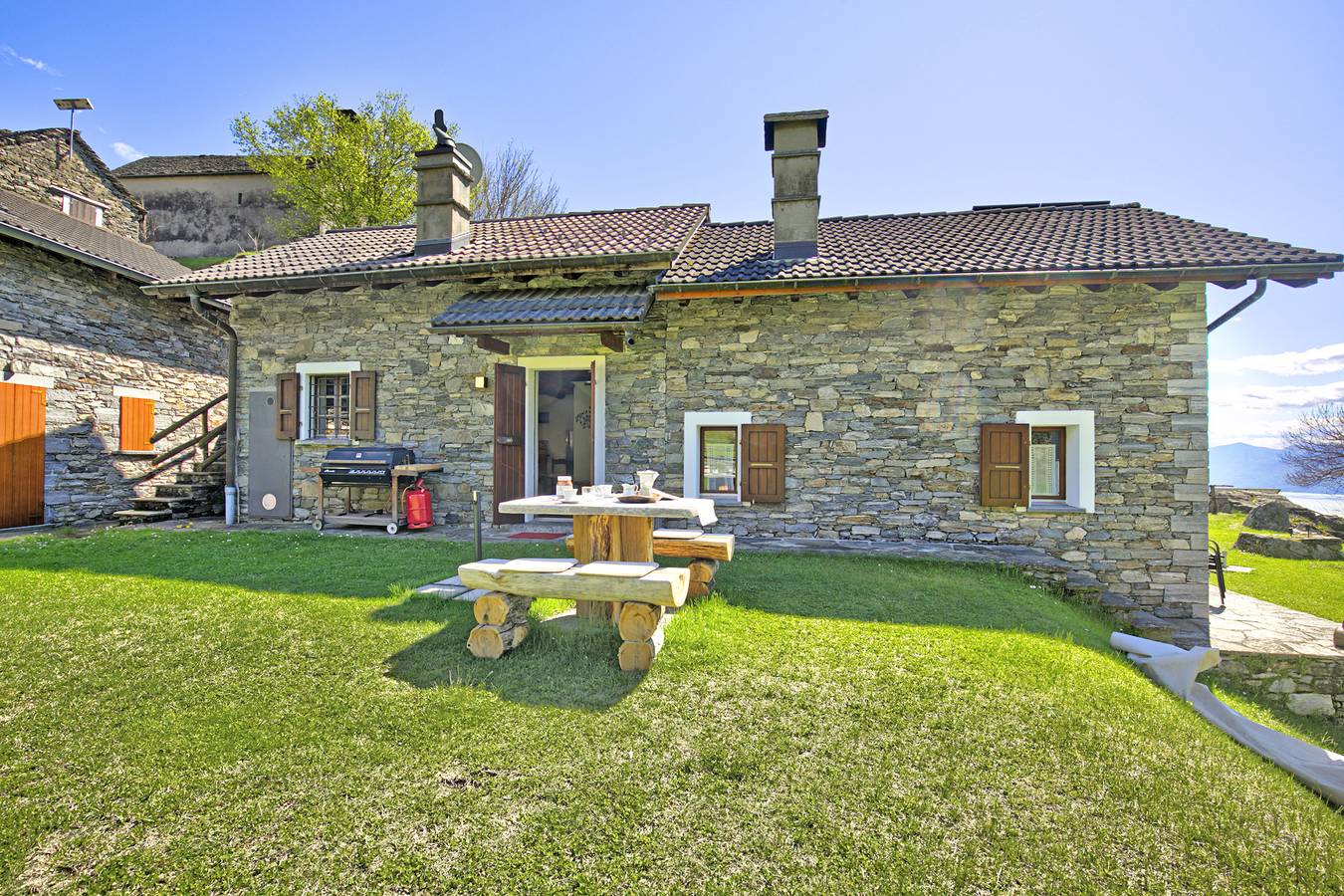 Rustico Ca del Pol in Cugnasco-Gerra, Tessiner Alpen