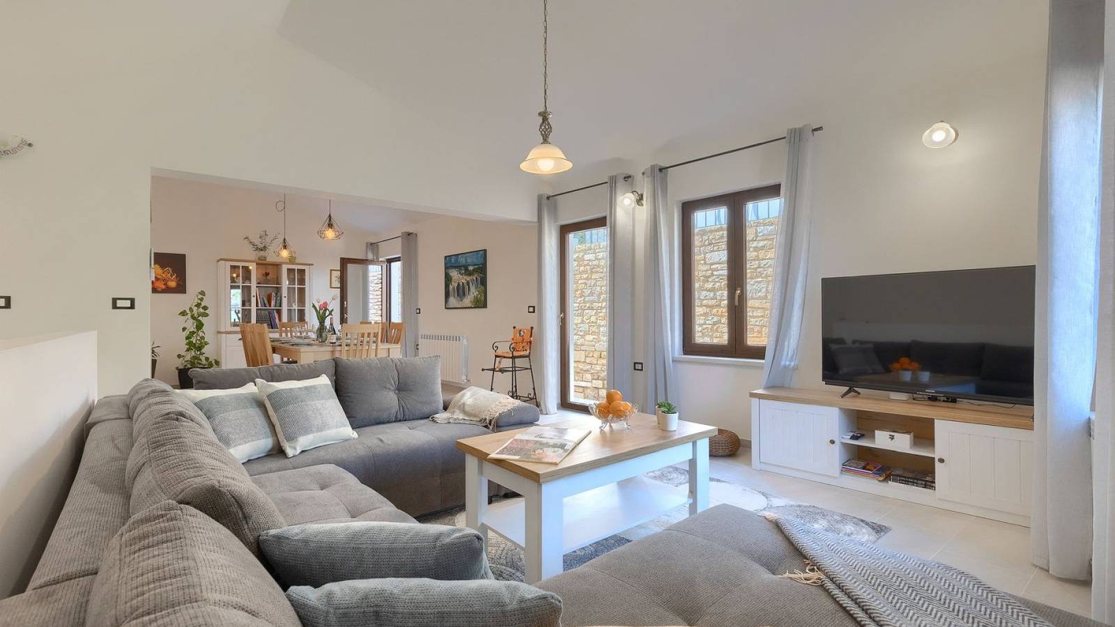 Villa Pietro by Villas Guide in Motovun, Općina Motovun