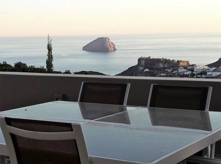 Vakantiehuis voor 9 personen, met tuin en whirlpool, kindvriendelijk op Kythira