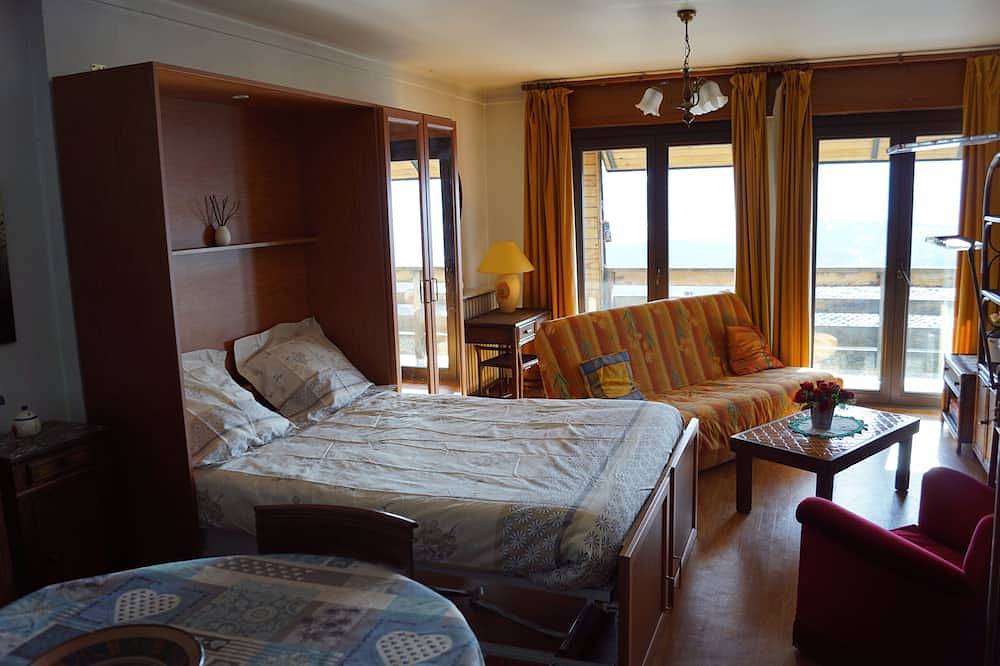 Appartement entier, Appartement de montagne coquet et pratique avec vue superbe sur la Cerdagne Wifi in Égat, Parc naturel régional des Pyrénées catalanes