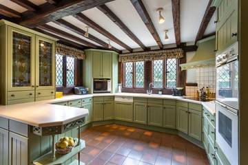 Holiday Rental for 10 People in Kirdford, West Sussex, Photo 4