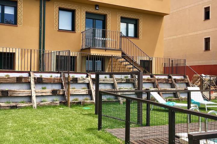 Casa de vacaciones para 24 personas, con terraza y jardín, Se admiten mascotas - 1