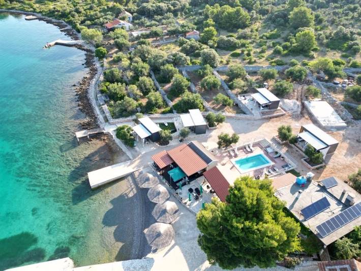 Ferienpark für 4 Personen, mit Balkon und Terrasse sowie Garten und Pool in Kroatien