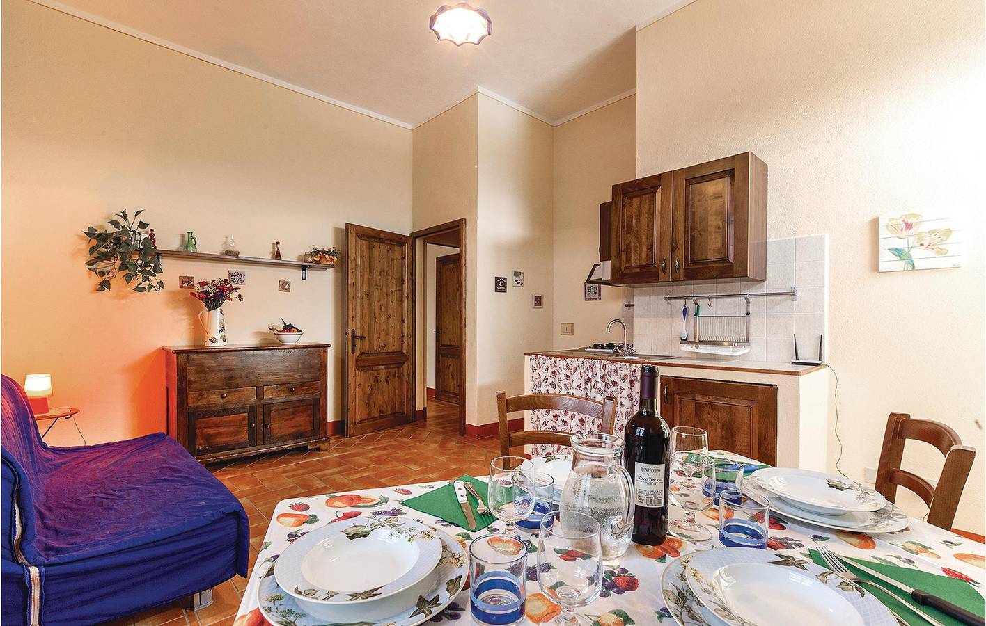 Appartamento intero, Appartamento a bordo piscina con parcheggio e cucina in Pomarance, Riserva Naturale di Monterufoli