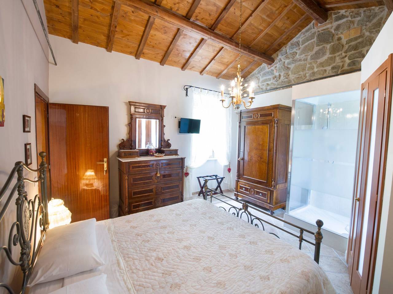 Entire holiday apartment, Holiday apartment for 2 people in Roccafluvione, Monti Sibillini National Park