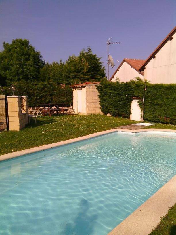 Apartamento entero, Liencres tranquilo con piscina comunitaria in Liencres, Piélagos