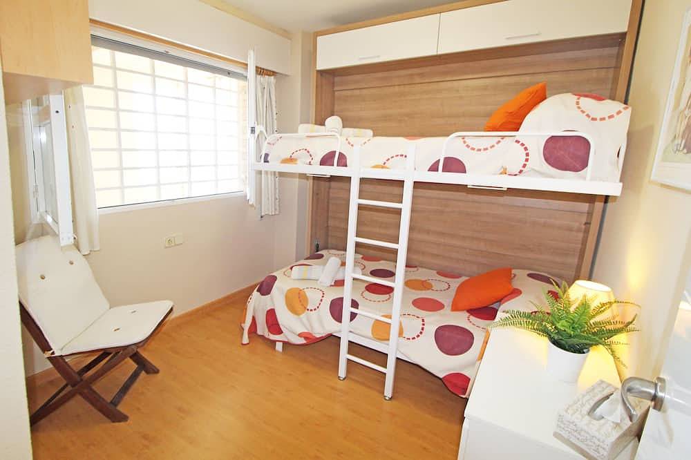 Apartamento entero, 1a línea Playa San Juan. Vistas. Piscina. Bbq. Gym in San Juan Playa (Alicante), Costa Blanca