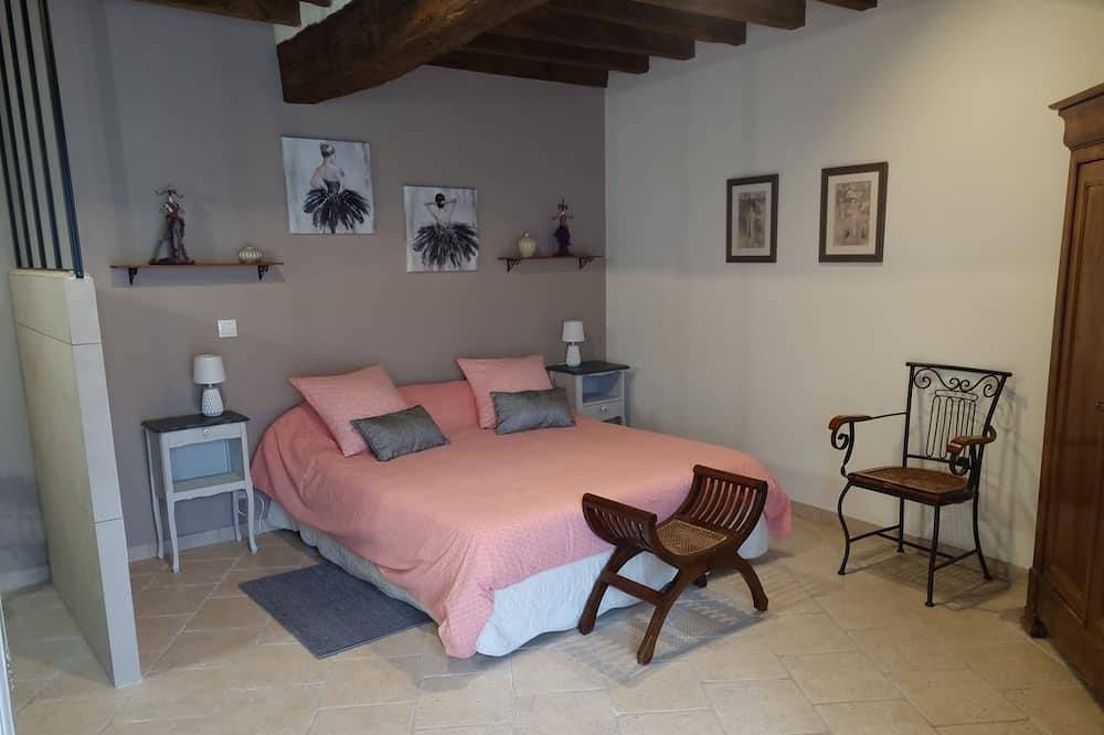 Charming gite in Champagne with heated indoor pool in Esternay, Marne