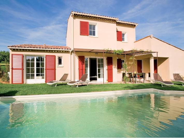 Maison de vacances pour 10 personnes, avec piscine et terrasse, animaux acceptés à Saint-Saturnin-lès-Apt