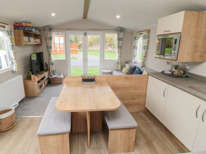 Caravan for 8 people, with Pool in North Yorkshire