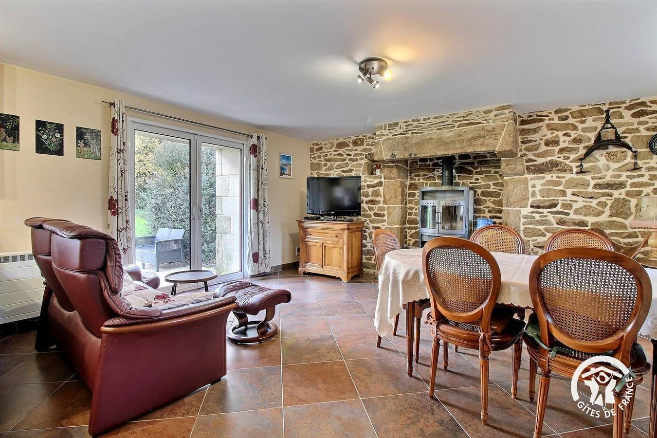 Entre Four et Moulin in Marzan, Côte des Mégalithes