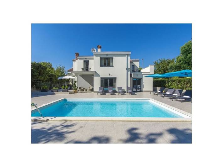 Villa für 9 Personen, mit Pool und Garten in Poreč - 2
