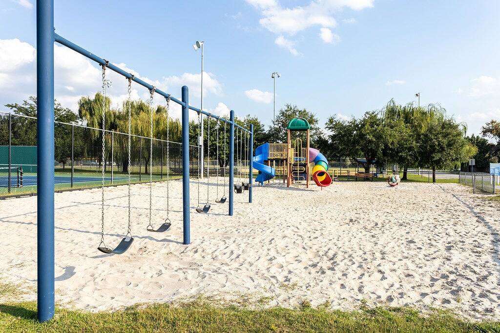 Adorable Townhome with Water Views in Jacksonville (NC), Camp Lejeune