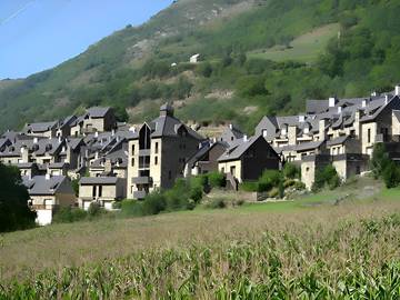Gîte pour 4 personnes, avec balcon à Esquièze-Sère