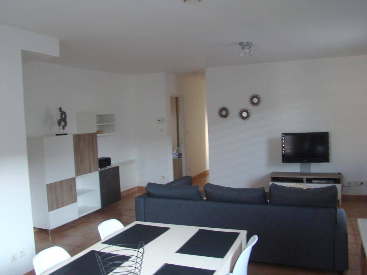 Appartement entier, Two-Bedroom Apartment in Lamonzie-Saint-Martin, Périgord Pourpre