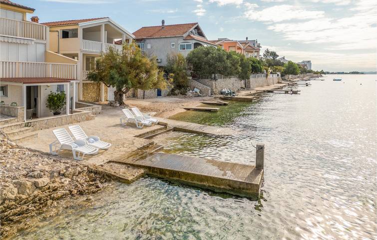 Ferienwohnung für 2 Personen, mit Terrasse in Bibinje - 2