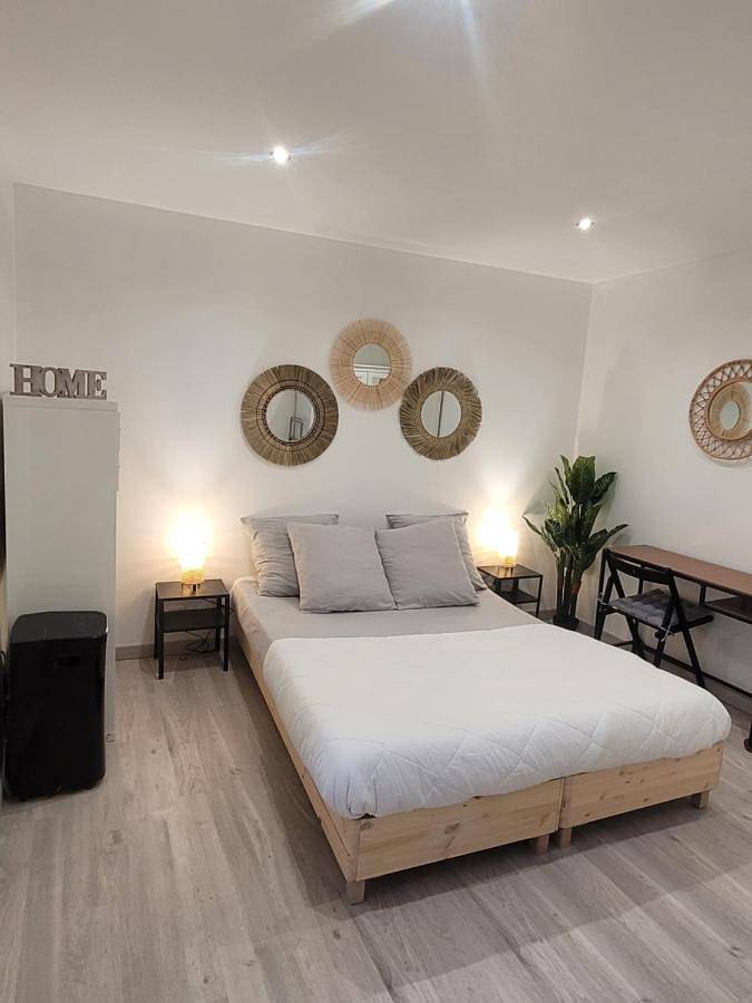 Appartement entier, Le Provençal in Saint-Mitre-les-Remparts, Côte méditerranéenne (France)
