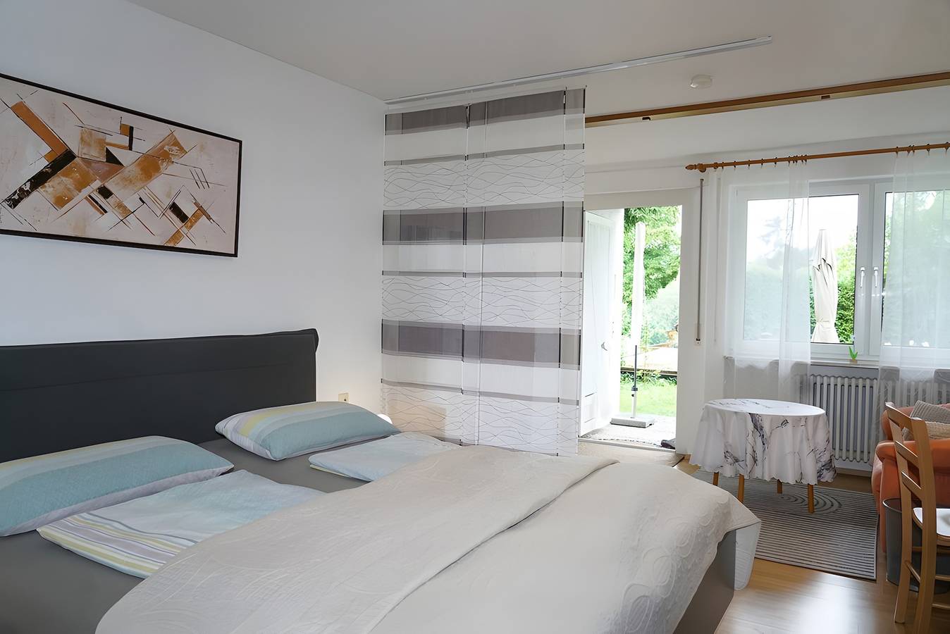 Ganze Wohnung, Feriewohnung 4 mit Terrasse, Gemeinschaftsgarten, Wlan & Dreiwelten Card in der Nähe vom Solemar in Bad Dürrheim, Mittlerer Schwarzwald