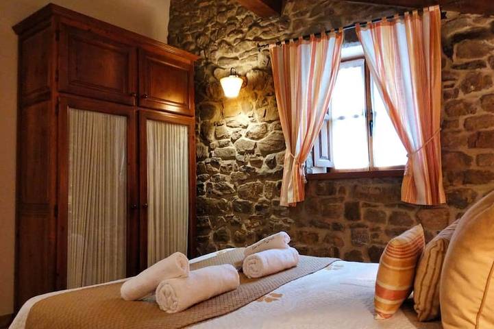 Gîte pour 4 personnes, avec terrasse à Potes - 3