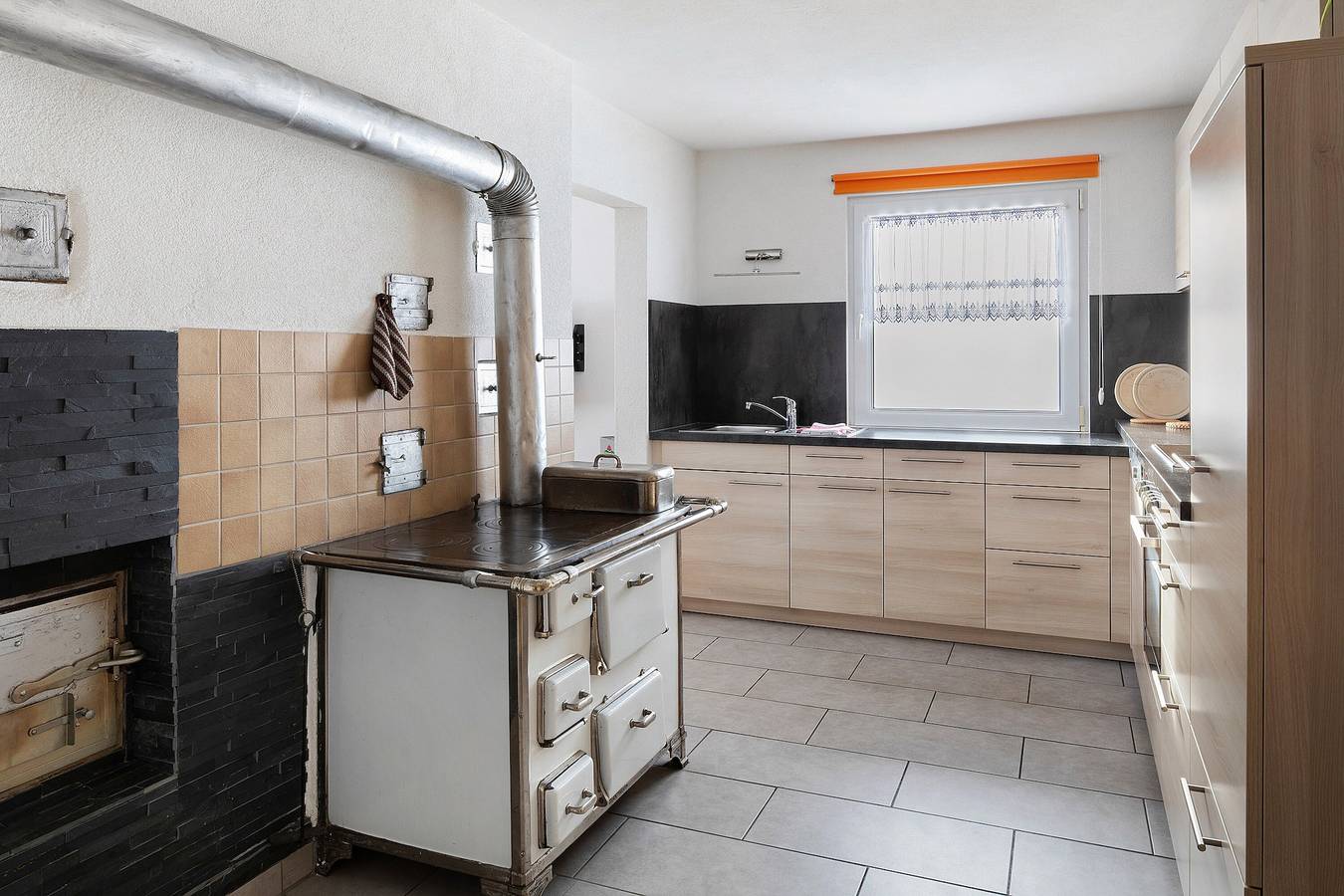 Entire apartment, Apartment 'Ferienwohnung Sonnenstüble' with Mountain View, Shared Terrace and Wi-Fi in Titisee-Neustadt, Southern Black Forest