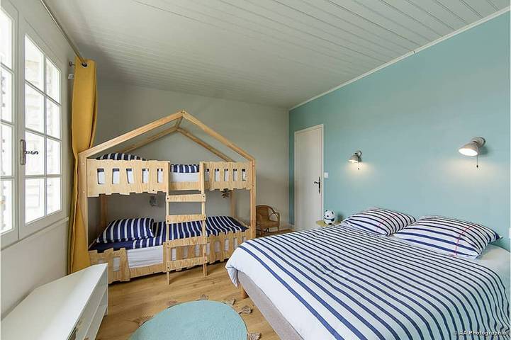 Location de vacances pour 18 personnes, avec balcon et jardin à La Brée-les-Bains - 2