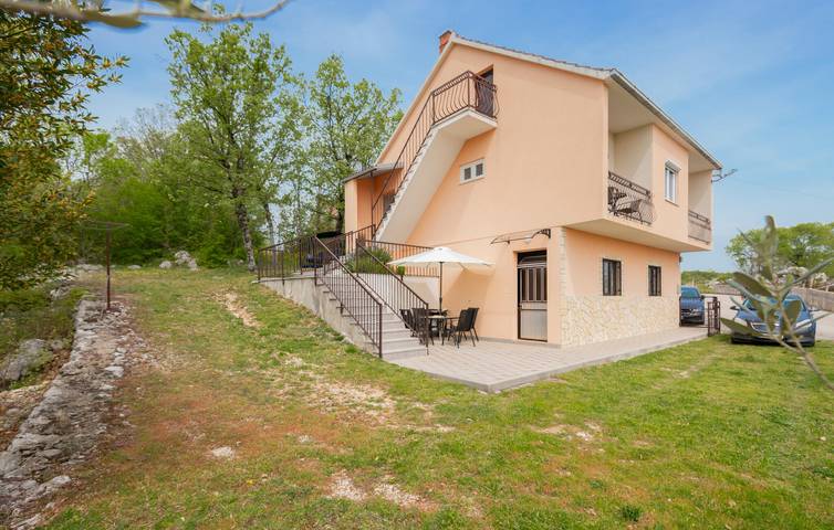 Ferienhaus für 4 Personen, mit Garten, mit Haustier in Split-Dalmatien