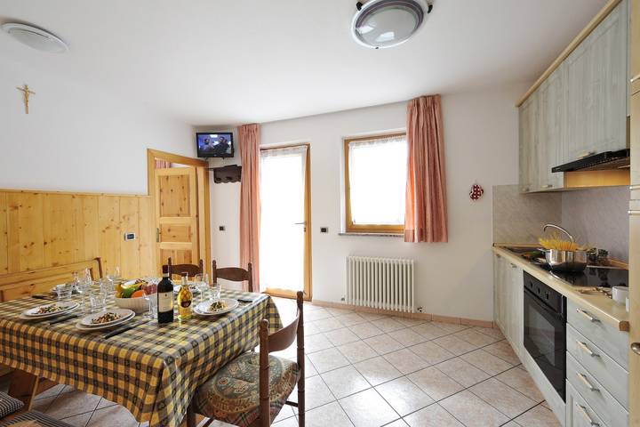 Hütte für 6 Personen, mit Balkon, kinderfreundlich in Livigno (Stadt)