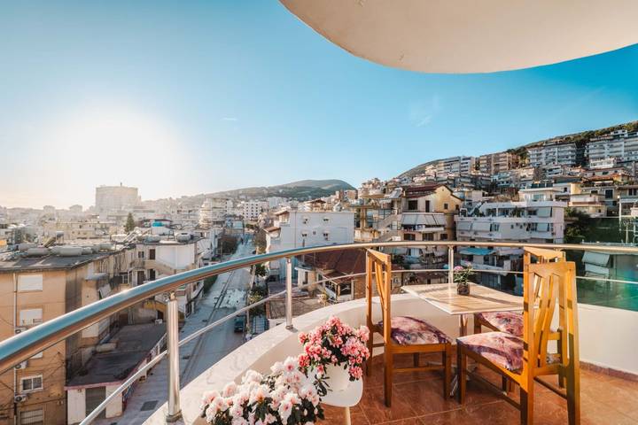 Appartamento per 7 persone, con Vista oceano e Balcone a Saranda