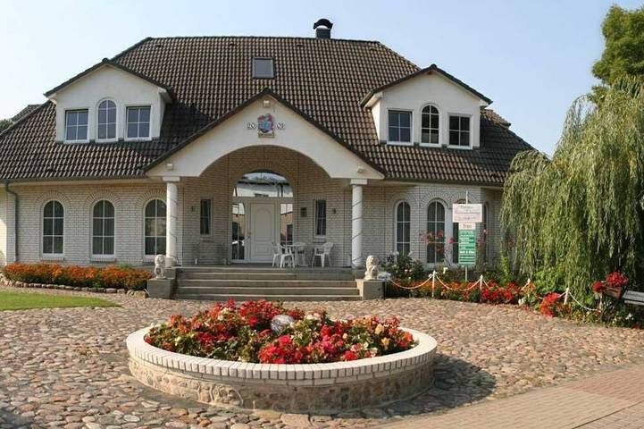 Ganze Wohnung, Ferienzimmer Segelboot - Ferienwohnungen Machnitzki in Klein Nemerow, Groß Nemerow