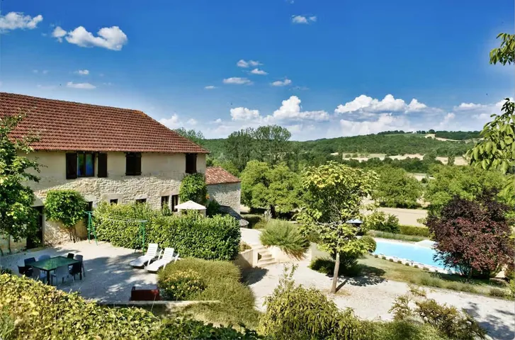 Casa de vacaciones para 8 personas, con vistas además de jardín y piscina, Se admiten mascotas - 1