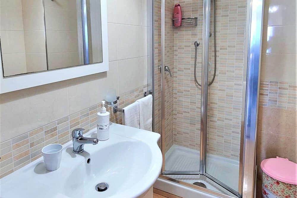 Geheel appartement, Panoramic Apartment on the Seafront of Castellabate in Santa Maria di Castellabate, Cilento