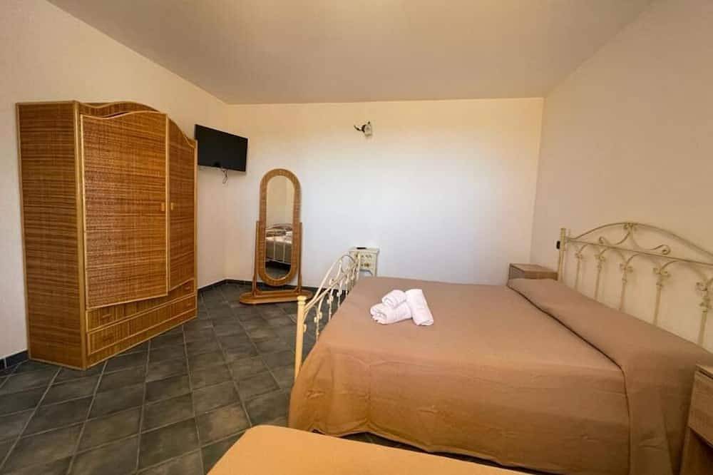 Entire apartment, Apartment 42 is very bright with a sea view in Lampedusa City, Pelagie Islands