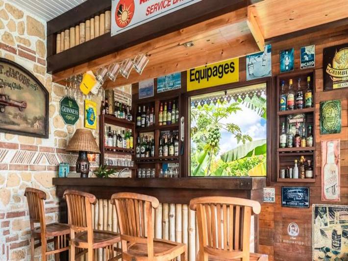 Gîte pour 6 personnes, avec piscine et jardin, adapté aux familles à Anse-Bertrand - 3