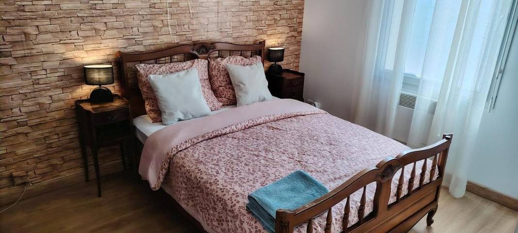 Gîte pour 6 personnes, avec vue et jardin, animaux acceptés à Carhaix-Plouguer - 4