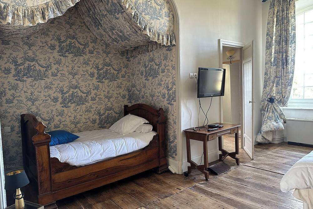 Le château de Mazelières est un lieu paisible pour des vacances détendues in Espiens, Région de Nérac