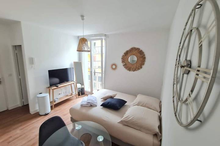 Appartement entier, Le Poulorio 6 - Studio - Proche Gare in Lorient, Côte des Mégalithes