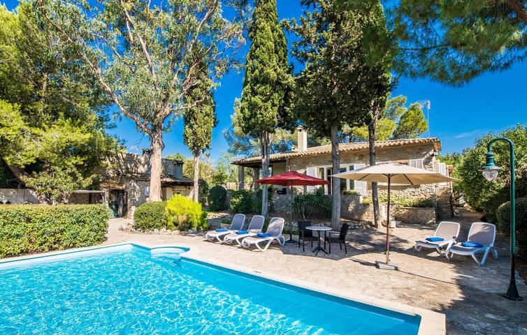 Cozy Apartment with Pool, Terrace & AC near Inca & Biniamar in Inca, Majorca Center