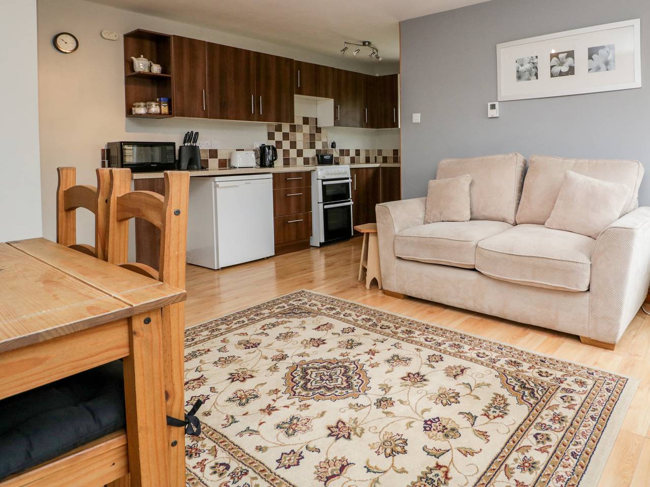 Wisteria Chalet in Burnham Without, Somerset