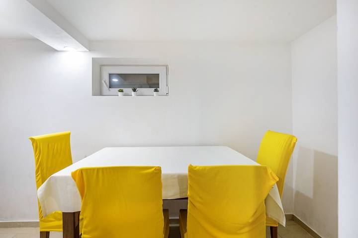 Ganze Wohnung, Ferienwohnung 'Living The Green' mit privater Terrasse, Wlan und Klimaanlage in Friedrichsdorf, Hochtaunuskreis