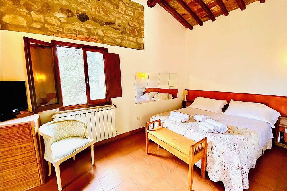 Studio im Chianti in einem Bauernhauskomplex in Poggio Alla Croce, Figline e Incisa Valdarno