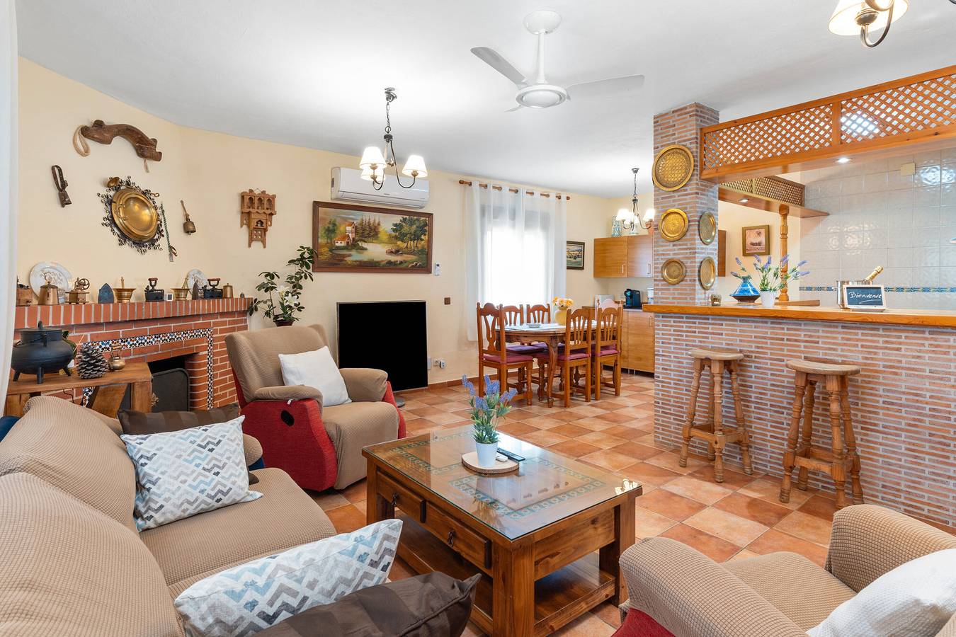 Holiday Home 'Casa Hermanos Ruiz' with Mountain Views, Wi-Fi and Air Conditioning in Mijas, Κόστα ντελ Σολ