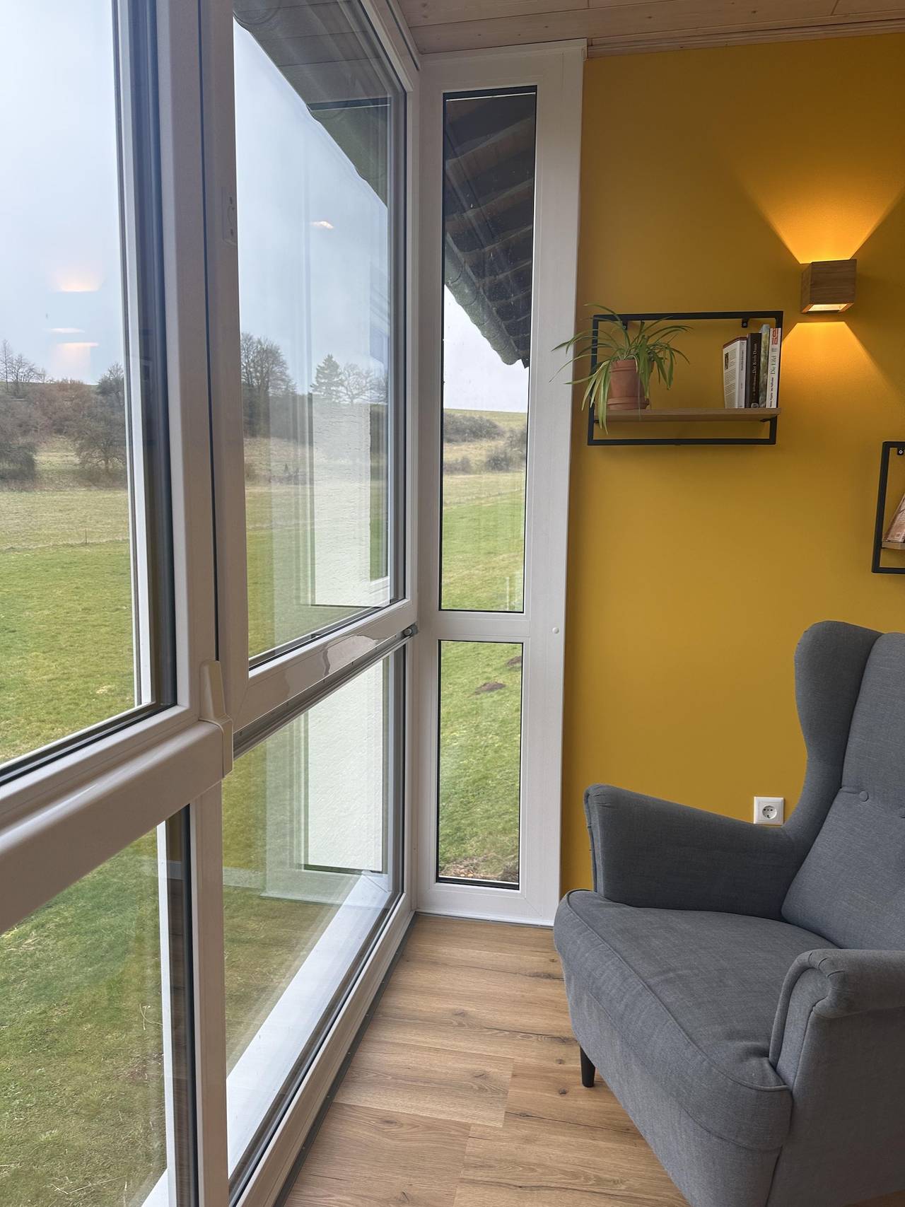 6-Bett-Ferienhaus Haus Eifelkind, bis 8 Personen in Basberg, Eifel Volcánica