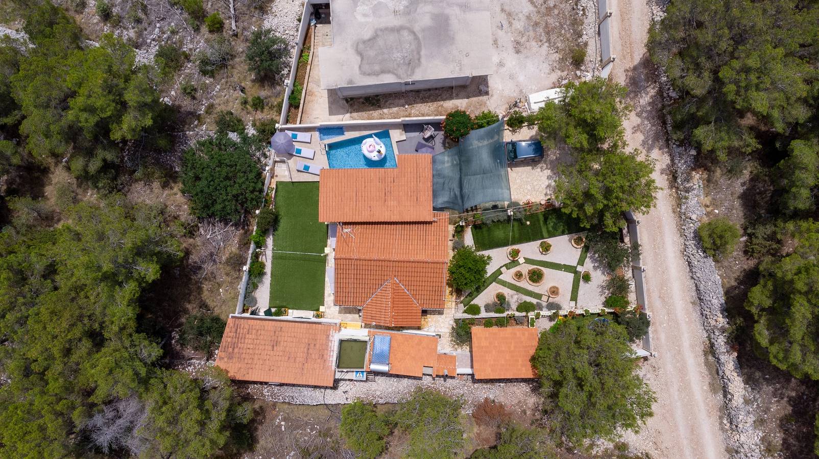4-Zimmer-Haus mit Terrasse Bucht Koromaslinova, Brac K-15479 in Milna, Brac
