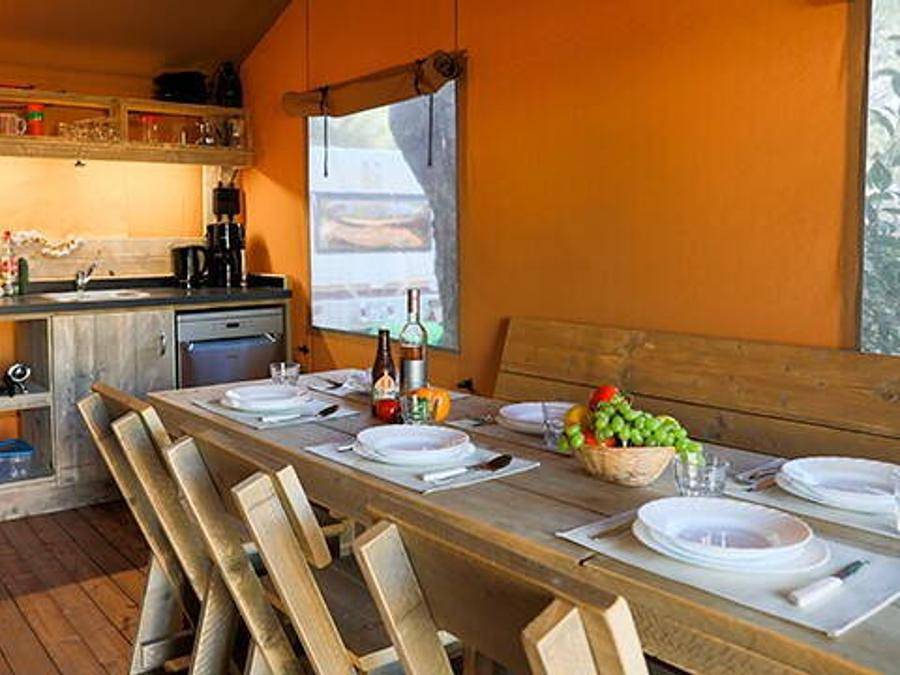 Camping Mon Perin - Safarizelt 6 personen - Safari Lodge Zelt | 3 Schlafz. | 6 Pers. | Erhöhte Terrasse | Klimaanlage in Bale, Rovinj und Umgebung
