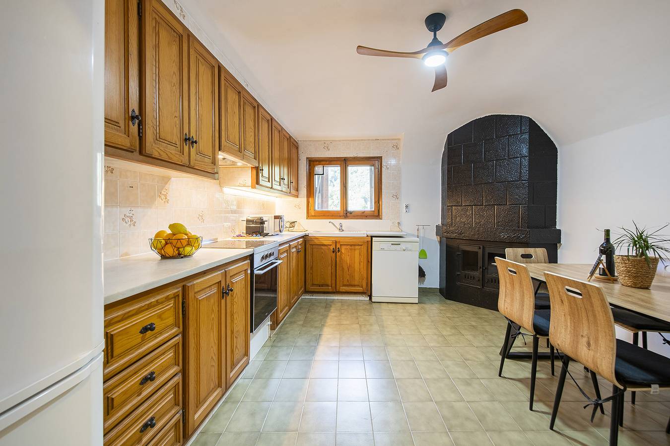 Casa de vacaciones 'Lledoner' con vistas a la montaña, piscina compartida y Wi-Fi in Montagut y Oix, Garrotxa