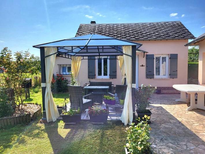 Gîte pour 2 personnes, avec jardin à Sommery