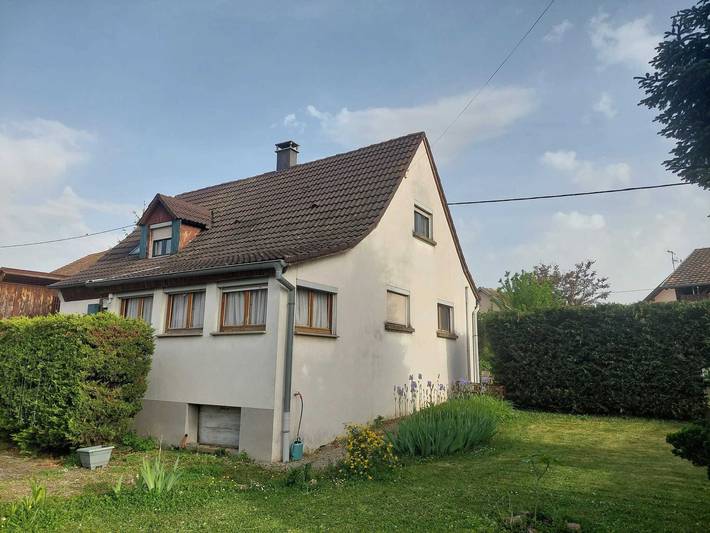 Location de vacances pour 8 personnes, avec terrasse à Sainte-Croix-en-Plaine