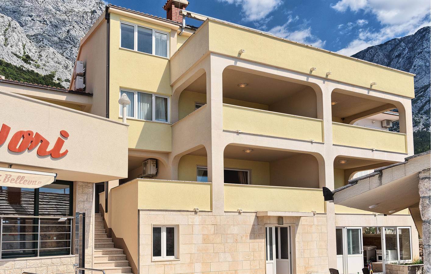 Ganze Ferienwohnung, Gemütliche 1-Zimmer-Wohnung mit Pool, Terrasse und WLAN in Baska Voda, Makarska Riviera