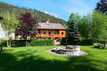 Gîte pour 4 personnes, avec vue et jardin à Pozza di Fassa