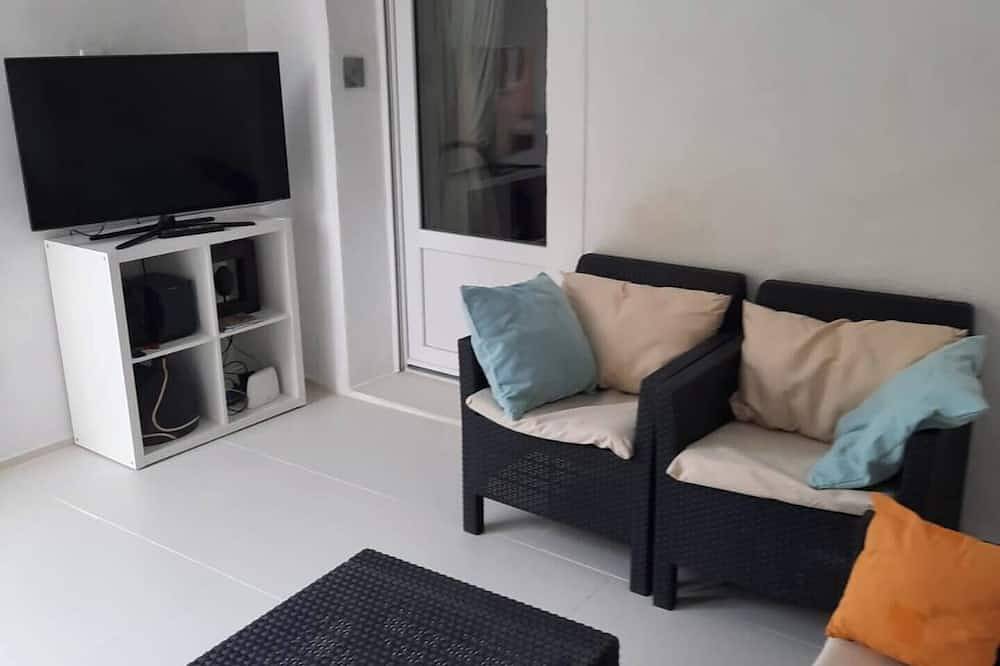 Beachfront house in Corsica in Sagone, Vico